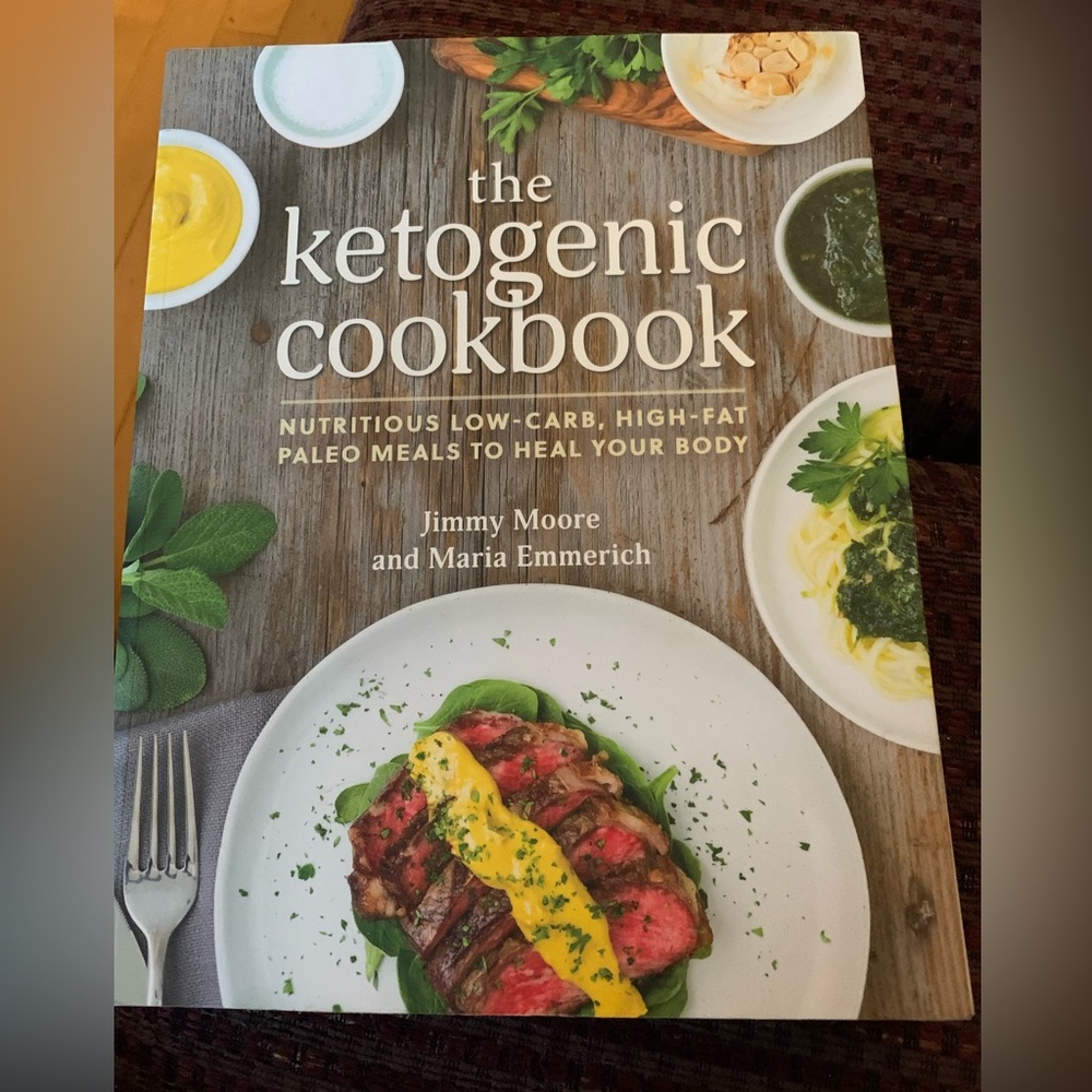 the ketogenic cookbook Jimmy Moore and Maria Emmerich SC oversized